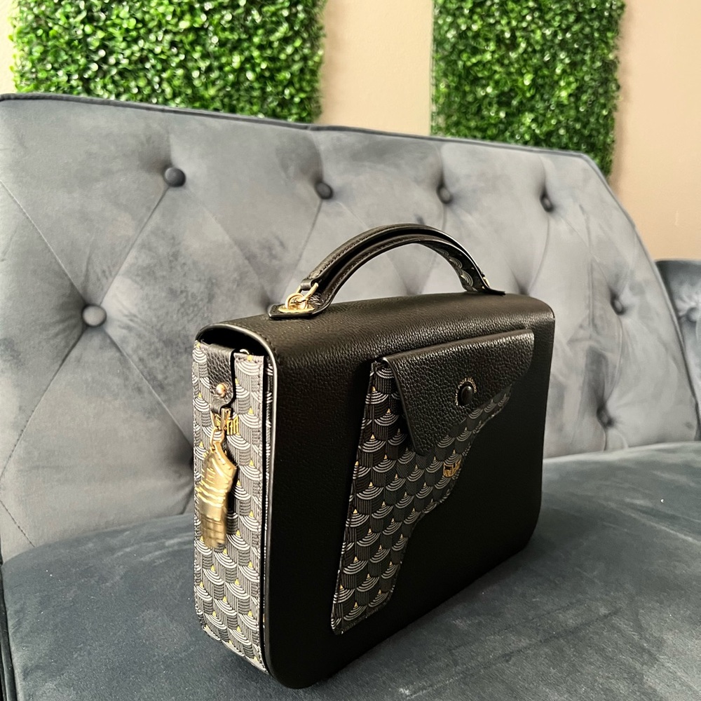 Faure le Page Calibre 27 in Steele Grey Canvas and Black Leather + Coup de Pouce